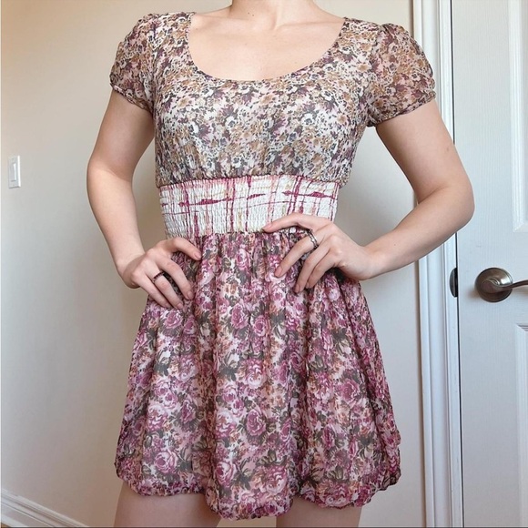 Guess by Marciano Sepia 100% Silk Floral A-line Short Sleeve Mini Dress S - Picture 16 of 16